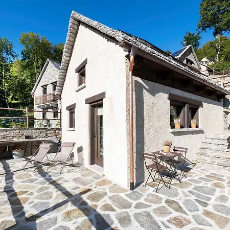 Iadi - Villaggio Dei Crodini Chalet *